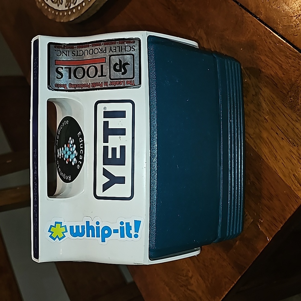 MUNCHMATE PLUS by Igloo Blue/green and White Cooler. - Picture 6 of 7
